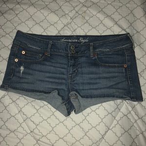 American Eagle shorts!